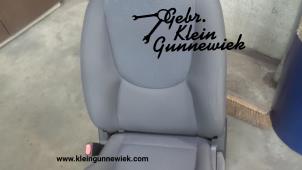 Gebruikte Voorstoel links Hyundai Matrix Prijs € 75,00 Margeregeling aangeboden door Gebr.Klein Gunnewiek Ho.BV