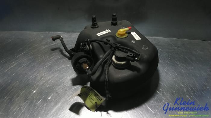 Gebruikte Adblue tank Seat Alhambra Prijs € 25,00 Margeregeling aangeboden door Klein Gunnewiek Autodemontage & Motorentechniek