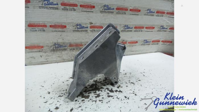 Gebruikte Motorrubber Volkswagen Fox Prijs € 18,00 Margeregeling aangeboden door Klein Gunnewiek Autodemontage & Motorentechniek