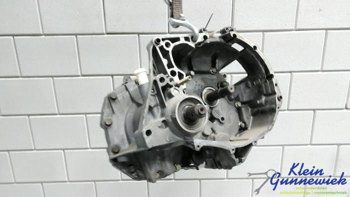 Gebruikte Versnellingsbak Renault Express Prijs € 75,00 Margeregeling aangeboden door Klein Gunnewiek Autodemontage & Motorentechniek