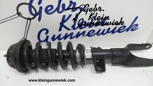 Gebruikte Schokdemperpoot links-voor Volkswagen Amarok Prijs € 85,00 Margeregeling aangeboden door Gebr.Klein Gunnewiek Ho.BV