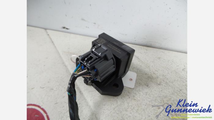 Gebruikte Computer Diversen Ford C-Max Prijs € 20,00 Margeregeling aangeboden door Klein Gunnewiek Autodemontage & Motorentechniek
