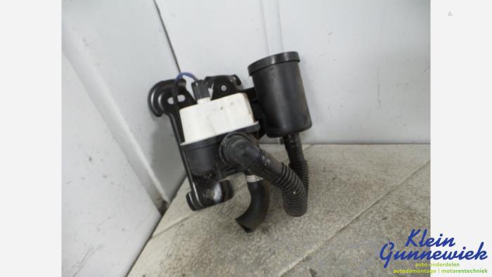 Gebruikte Tank element Pomp Volkswagen Jetta Prijs € 60,00 Margeregeling aangeboden door Klein Gunnewiek Autodemontage & Motorentechniek