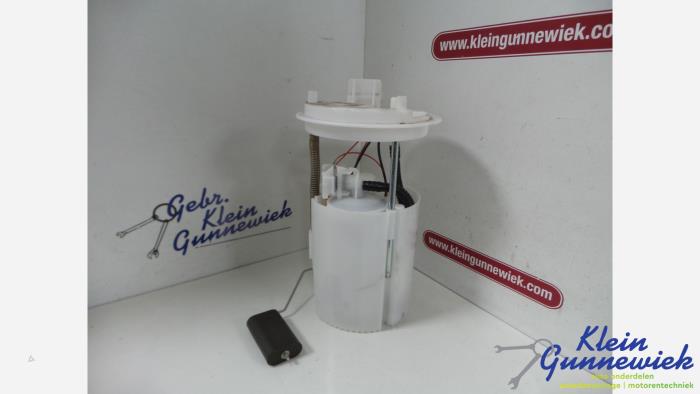Gebruikte Tank element Pomp Opel Corsa Prijs € 40,00 Margeregeling aangeboden door Klein Gunnewiek Autodemontage & Motorentechniek