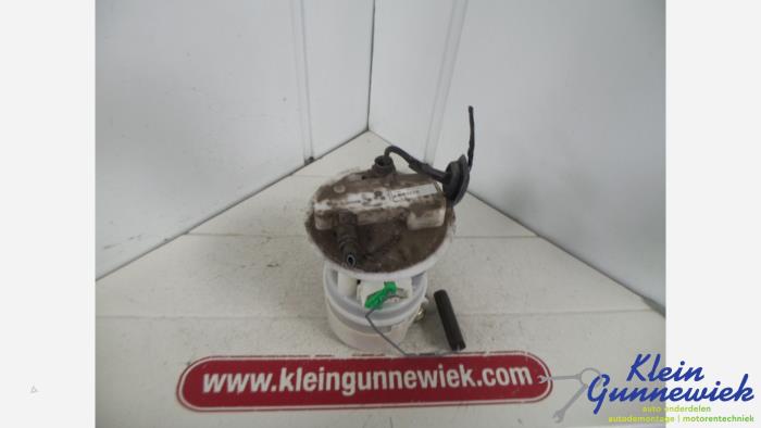 Gebruikte Tank element Pomp Dacia Logan Prijs € 34,00 Margeregeling aangeboden door Klein Gunnewiek Autodemontage & Motorentechniek