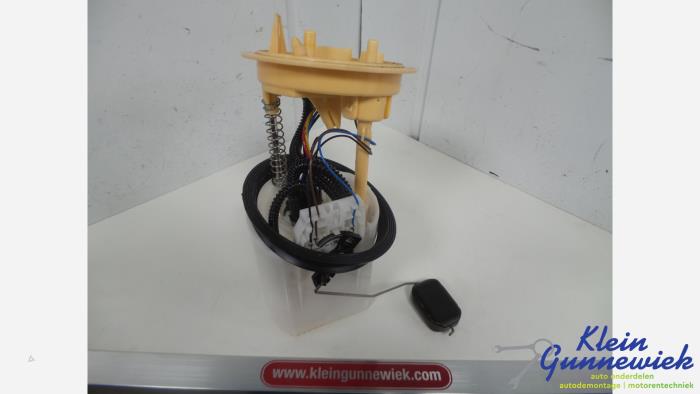 Gebruikte Tank element Pomp Volkswagen Polo Prijs € 113,00 Margeregeling aangeboden door Klein Gunnewiek Autodemontage & Motorentechniek
