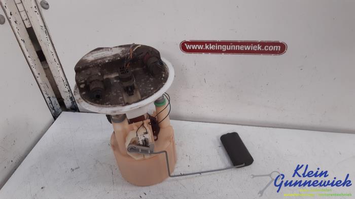 Gebruikte Tank element Pomp Renault Twingo Prijs € 24,00 Margeregeling aangeboden door Klein Gunnewiek Autodemontage & Motorentechniek