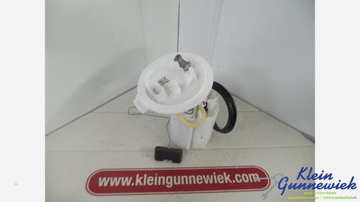 Brandstofpomp Elektrisch van een Volkswagen E-Golf 2017