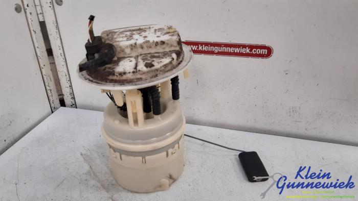 Gebruikte Tank element Pomp Peugeot 206 Prijs € 26,00 Margeregeling aangeboden door Klein Gunnewiek Autodemontage & Motorentechniek