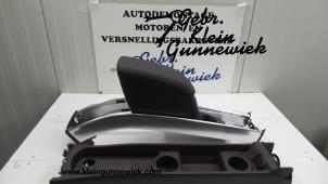 Gebruikte Armleuning Opel Meriva Prijs op aanvraag aangeboden door Gebr.Klein Gunnewiek Ho.BV