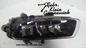 Gebruikte Mistlamp rechts-voor Volkswagen Phaeton Prijs op aanvraag aangeboden door Gebr.Klein Gunnewiek Ho.BV