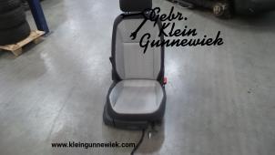 Gebruikte Voorstoel rechts Volkswagen Tiguan Prijs op aanvraag aangeboden door Gebr.Klein Gunnewiek Ho.BV