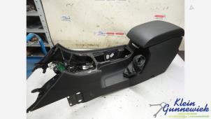 Gebruikte Armleuning Ford Mondeo Prijs € 50,00 Margeregeling aangeboden door Klein Gunnewiek Autodemontage & Motorentechniek