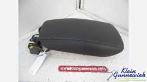 Gebruikte Armleuning Ford Mondeo Prijs € 30,00 Margeregeling aangeboden door Klein Gunnewiek Autodemontage & Motorentechniek