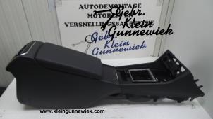 Gebruikte Armleuning Opel Insignia Prijs op aanvraag aangeboden door Gebr.Klein Gunnewiek Ho.BV