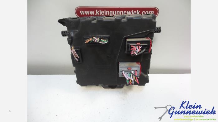 Gebruikte Module Bodycontrol Renault Kangoo Prijs € 30,00 Margeregeling aangeboden door Klein Gunnewiek Autodemontage & Motorentechniek