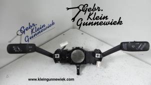 Gebruikte Schakelaar Stuurkolom (licht) Volkswagen Touran Prijs € 35,00 Margeregeling aangeboden door Gebr.Klein Gunnewiek Ho.BV