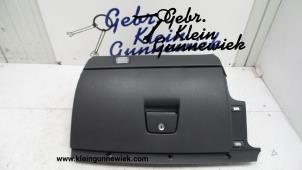 Gebruikte Dashboardkastje Volvo C30 Prijs op aanvraag aangeboden door Gebr.Klein Gunnewiek Ho.BV