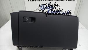 Gebruikte Dashboardkastje Volkswagen Touareg Prijs op aanvraag aangeboden door Gebr.Klein Gunnewiek Ho.BV