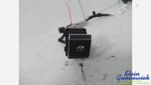 Gebruikte Elektrisch Raam Schakelaar Audi A8 Prijs op aanvraag aangeboden door Klein Gunnewiek Autodemontage & Motorentechniek