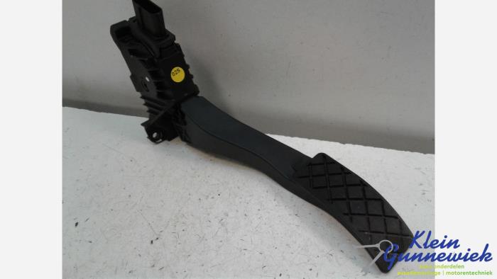 Gebruikte Sensor Gaspedaalpositie Volkswagen Golf Sportsvan Prijs € 20,00 Margeregeling aangeboden door Klein Gunnewiek Autodemontage & Motorentechniek