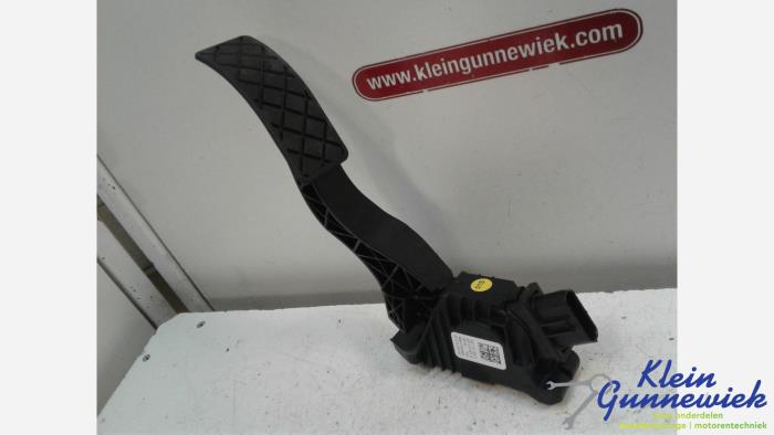 Gebruikte Sensor Gaspedaalpositie Volkswagen Passat Prijs € 20,00 Margeregeling aangeboden door Klein Gunnewiek Autodemontage & Motorentechniek