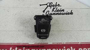 Gebruikte Handrem schakelaar BMW X4 Prijs op aanvraag aangeboden door Gebr.Klein Gunnewiek Ho.BV