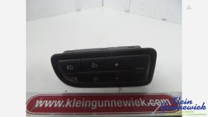 Gebruikte Licht Schakelaar Peugeot Bipper Prijs op aanvraag aangeboden door Klein Gunnewiek Autodemontage & Motorentechniek