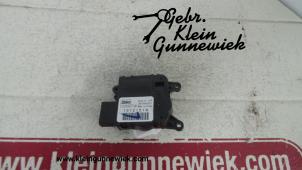 Gebruikte Kachelklep Motor Renault Trafic Prijs op aanvraag aangeboden door Gebr.Klein Gunnewiek Ho.BV