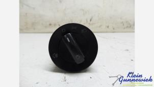 Gebruikte Licht Schakelaar Volkswagen Bestel Prijs € 15,00 Margeregeling aangeboden door Klein Gunnewiek Autodemontage & Motorentechniek