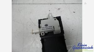 Gebruikte Motor Centrale Deurvergrendeling Volkswagen Passat Prijs op aanvraag aangeboden door Klein Gunnewiek Autodemontage & Motorentechniek