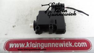 Gebruikte Centrale deurvergrendelingsmotor BMW 4-Serie Prijs op aanvraag aangeboden door Gebr.Klein Gunnewiek Ho.BV