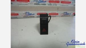 Gebruikte Alarmlicht Schakelaar Skoda Octavia Prijs € 15,00 Margeregeling aangeboden door Klein Gunnewiek Autodemontage & Motorentechniek