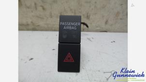 Gebruikte Alarmlicht Schakelaar Skoda Octavia Prijs € 15,00 Margeregeling aangeboden door Klein Gunnewiek Autodemontage & Motorentechniek