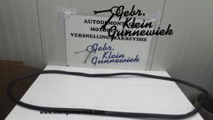 Gebruikte Portierrubber 2Deurs links Opel Adam Prijs op aanvraag aangeboden door Gebr.Klein Gunnewiek Ho.BV