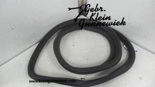 Gebruikte Deurrubber 4Deurs links-achter Opel Insignia Prijs op aanvraag aangeboden door Gebr.Klein Gunnewiek Ho.BV