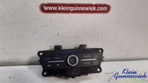 Gebruikte Radiobedienings paneel Ford C-Max Prijs € 30,00 Margeregeling aangeboden door Klein Gunnewiek Autodemontage & Motorentechniek