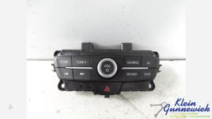 Gebruikte Radiobedienings paneel Ford C-Max Prijs € 30,00 Margeregeling aangeboden door Klein Gunnewiek Autodemontage & Motorentechniek