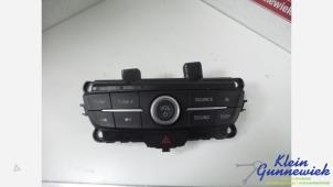 Gebruikte Radiobedienings paneel Ford C-Max Prijs € 30,00 Margeregeling aangeboden door Klein Gunnewiek Autodemontage & Motorentechniek