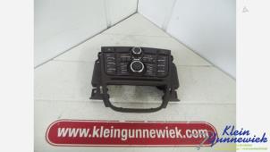 Gebruikte Radiobedienings paneel Opel Meriva Prijs € 65,00 Margeregeling aangeboden door Klein Gunnewiek Autodemontage & Motorentechniek