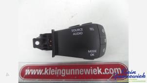 Gebruikte Radiobedienings paneel Renault Megane Prijs € 15,00 Margeregeling aangeboden door Klein Gunnewiek Autodemontage & Motorentechniek