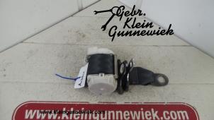 Gebruikte Veiligheidsgordel links-achter Peugeot 107 Prijs op aanvraag aangeboden door Gebr.Klein Gunnewiek Ho.BV
