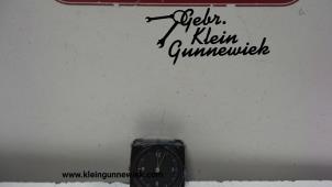 Gebruikte Klok (tijd) Volkswagen Passat Prijs € 30,00 Margeregeling aangeboden door Gebr.Klein Gunnewiek Ho.BV