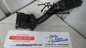Gebruikte Ruitenwis Schakelaar Audi Q7 Prijs op aanvraag aangeboden door Gebr.Klein Gunnewiek Ho.BV