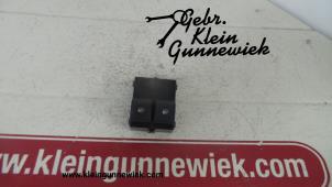 Gebruikte Schakelblok ruiten Opel Adam Prijs op aanvraag aangeboden door Gebr.Klein Gunnewiek Ho.BV