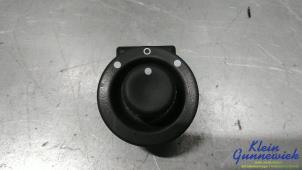 Gebruikte Schakelaar Spiegel Renault Master Prijs op aanvraag aangeboden door Klein Gunnewiek Autodemontage & Motorentechniek