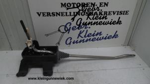 Gebruikte Versnellingspook Opel Adam Prijs op aanvraag aangeboden door Gebr.Klein Gunnewiek Ho.BV