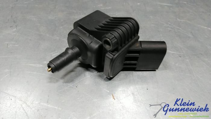 Gebruikte Bobine Volkswagen Polo Prijs € 15,00 Margeregeling aangeboden door Klein Gunnewiek Autodemontage & Motorentechniek