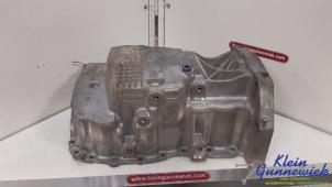 Gebruikte Carterpan Renault Captur Prijs € 40,00 Margeregeling aangeboden door Klein Gunnewiek Autodemontage & Motorentechniek