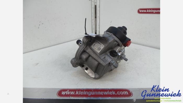 Gebruikte Brandstofpomp Mechanisch Volkswagen Passat Prijs € 145,00 Margeregeling aangeboden door Klein Gunnewiek Autodemontage & Motorentechniek